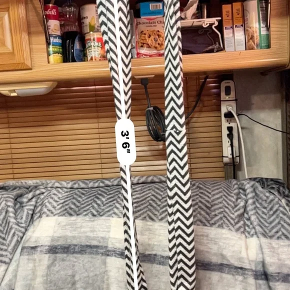 Chevron Infinity Scarf Bordeaux - Picture 7 of 7